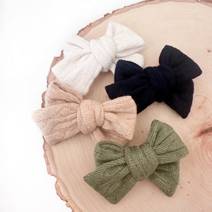 knit hair bows